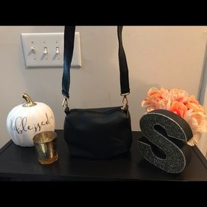 Small Cross Bag 🍀